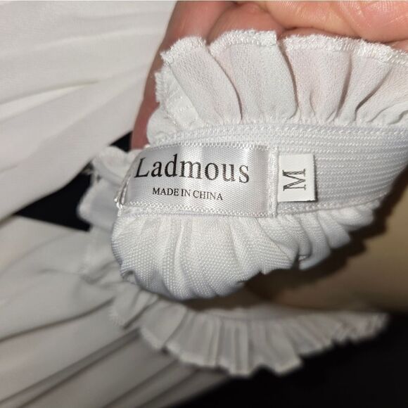 WHITE EMBROIDERED SUMER DRESS NWT - Picture 8 of 12